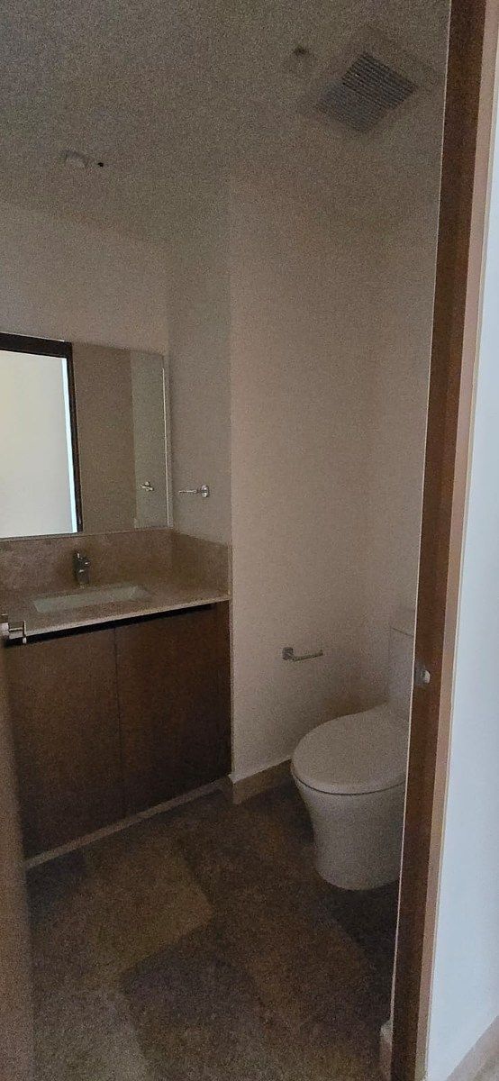 31 de 35: medio baño