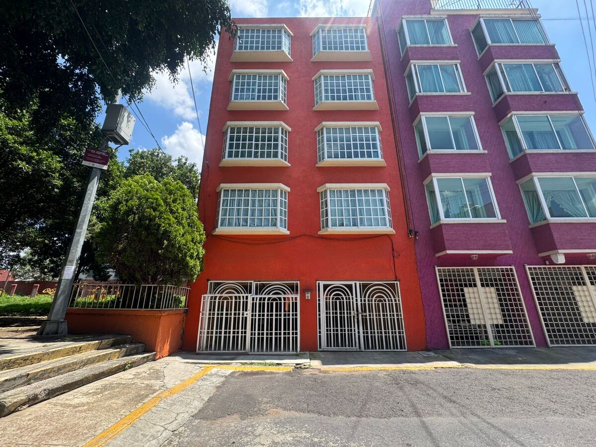 1 de 16: Fachada