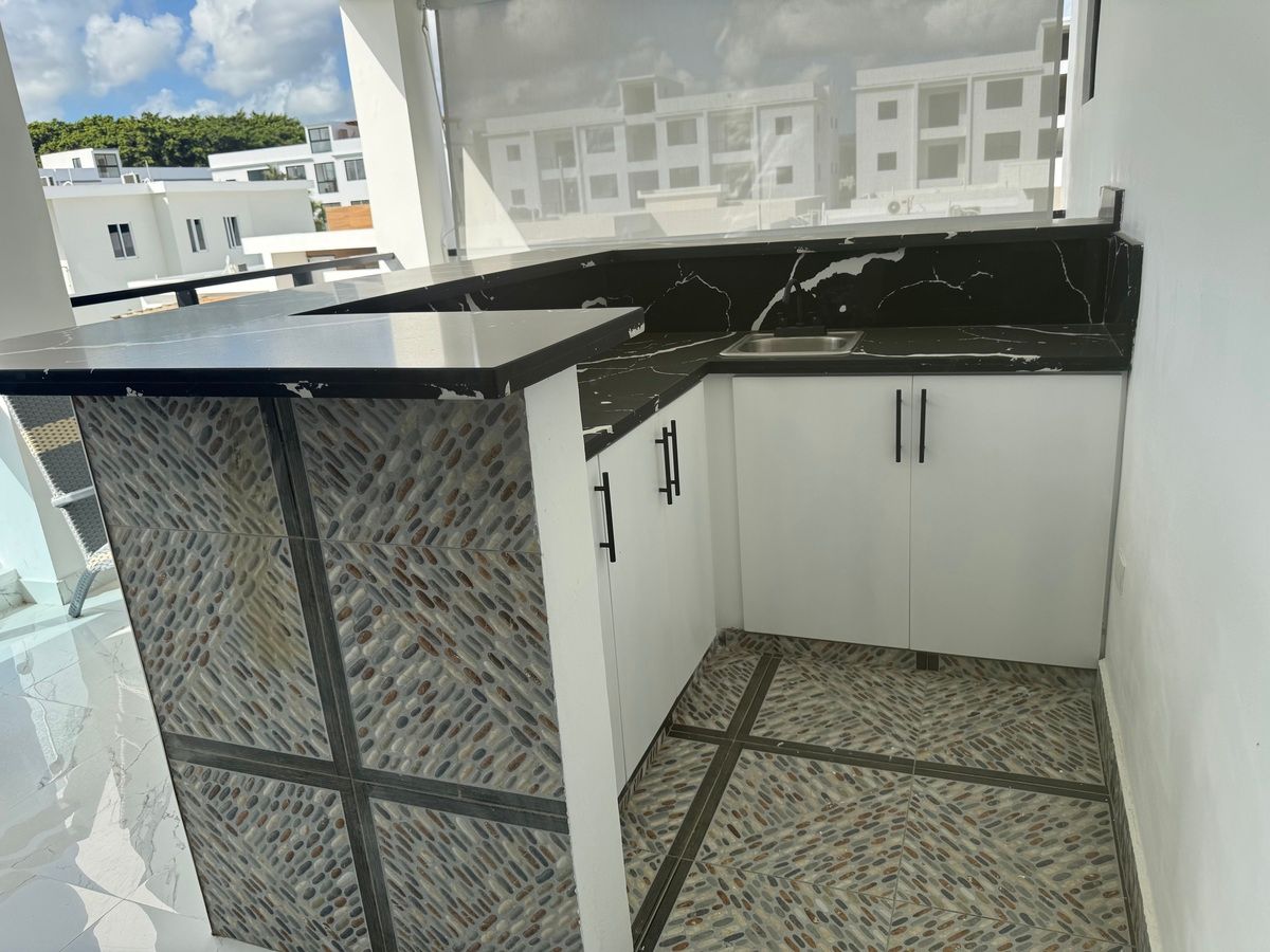 17 of 30: Second floor terrace