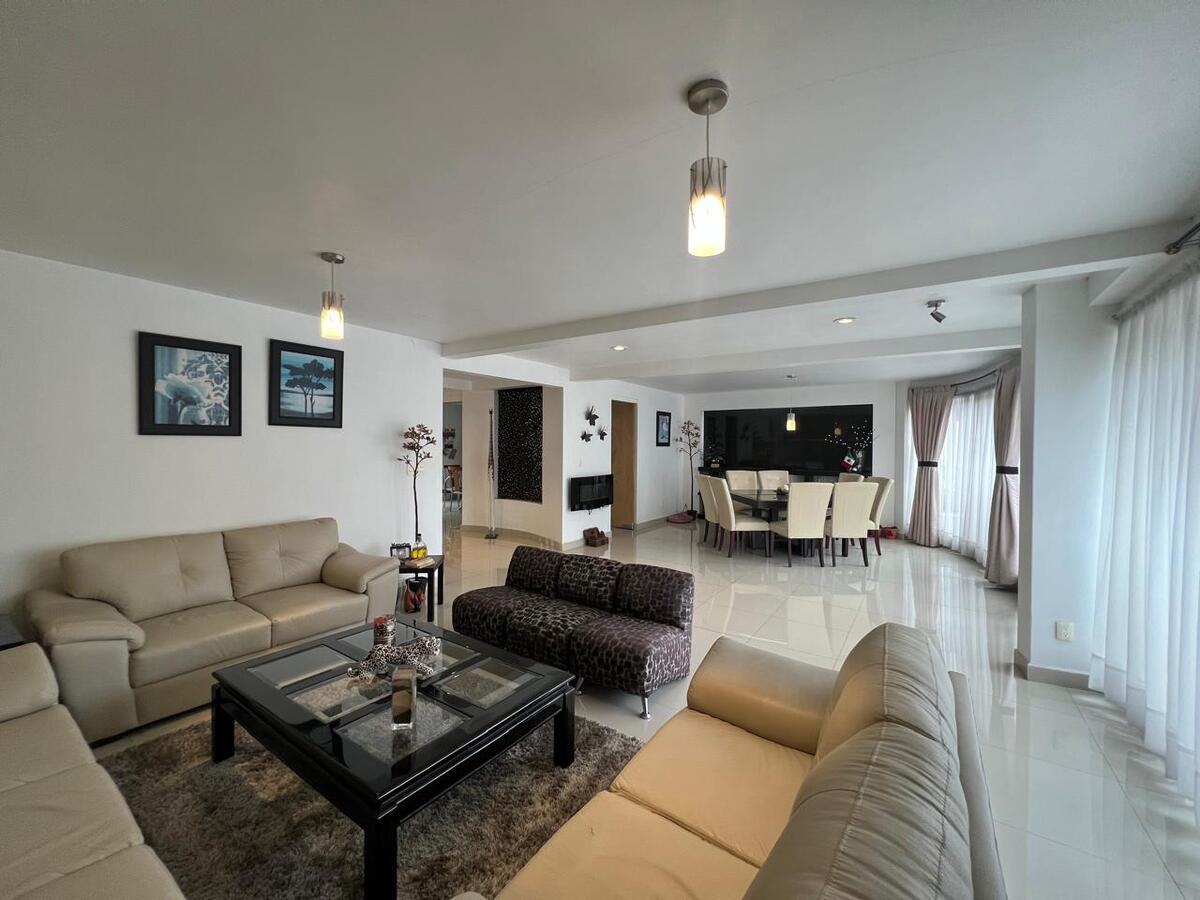 4 of 28: Sala Comedor