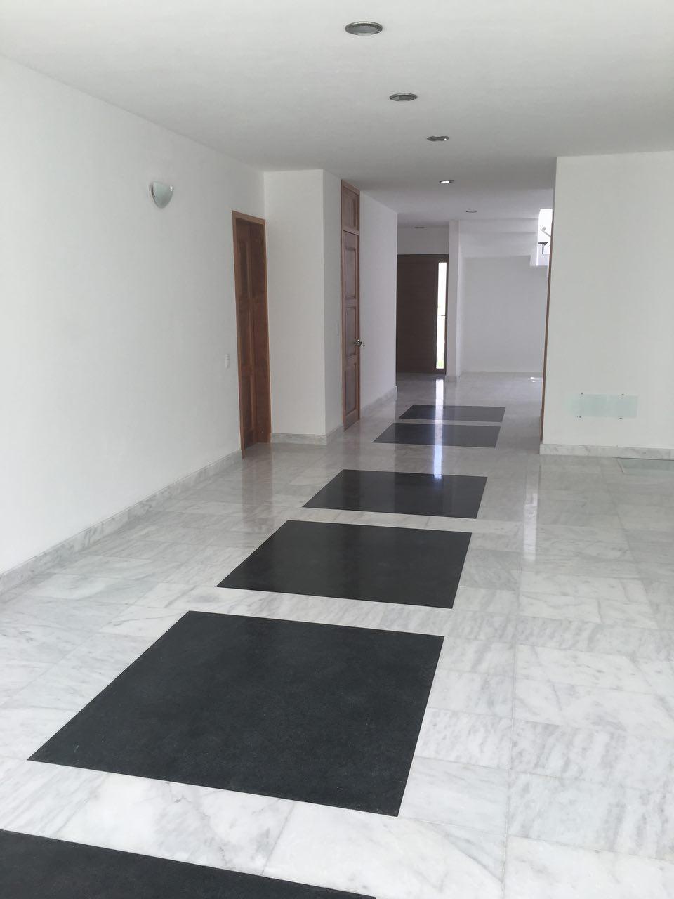 2 of 24: Acceso