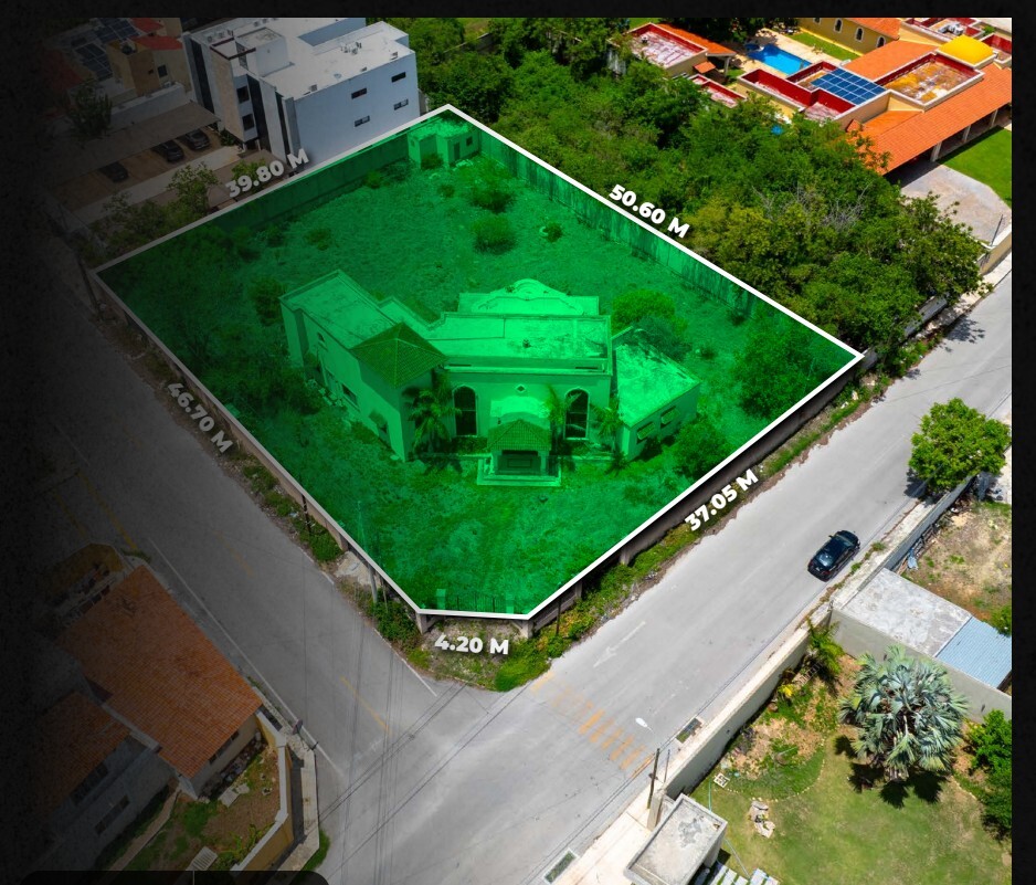 1 de 2: Vista Aérea del Terreno