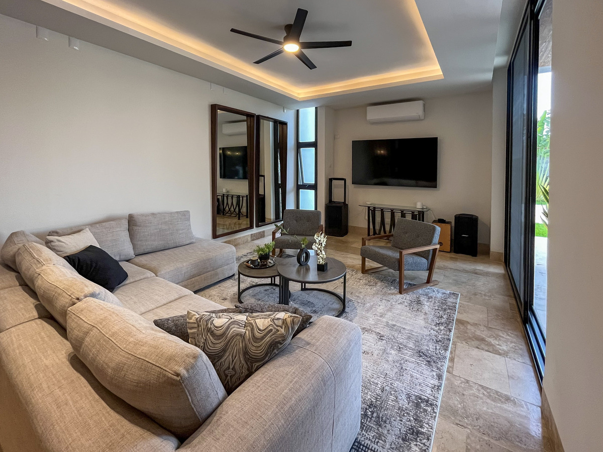 5 of 37: Family room