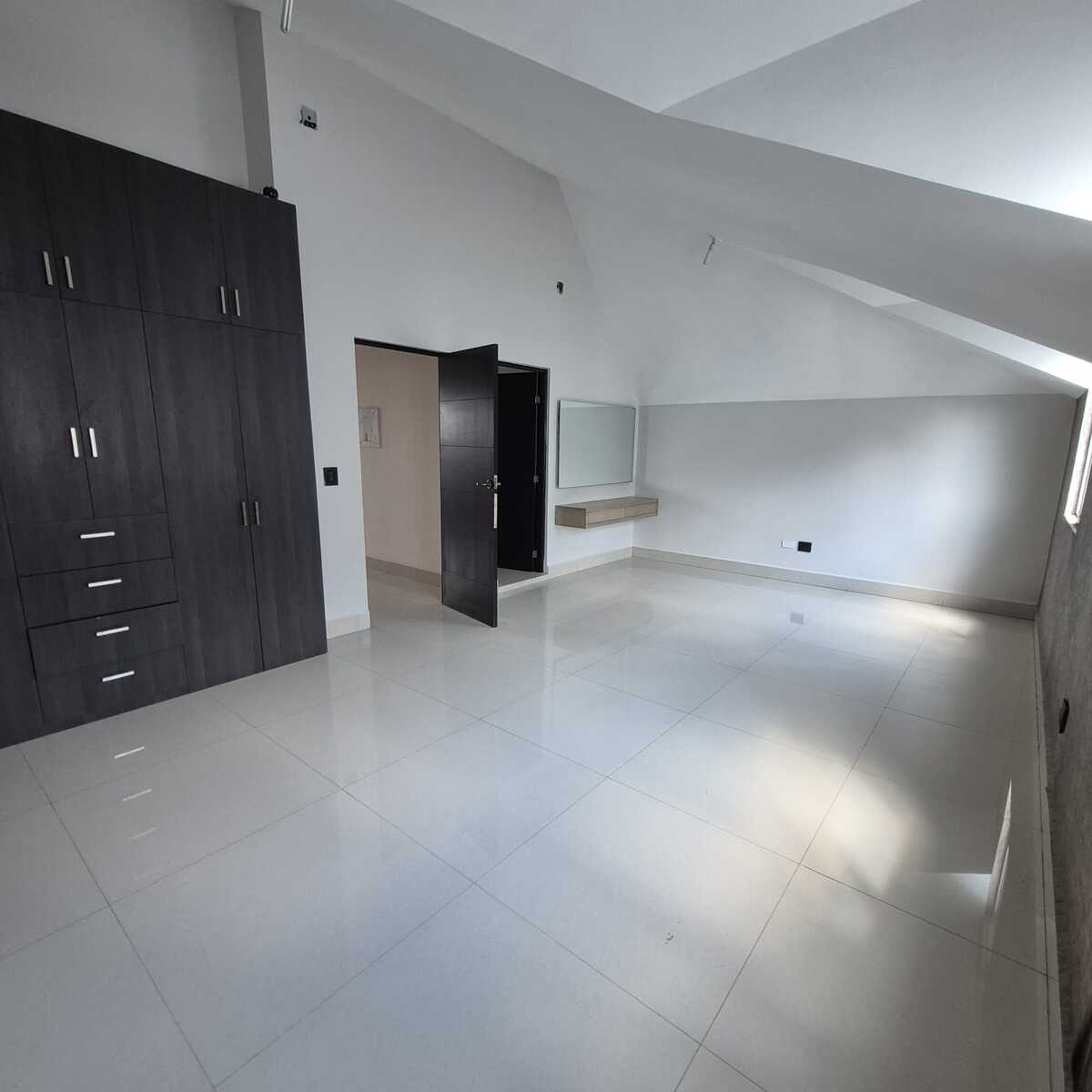 18 de 22: RECAMARA SECUDARIA