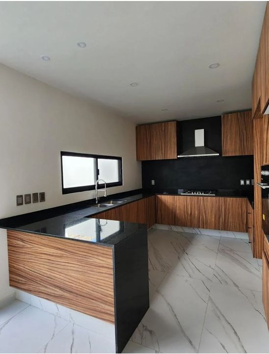 RESIDENCIA EN VENTA EN SOLARES COTO ALTANZA - foto 3
