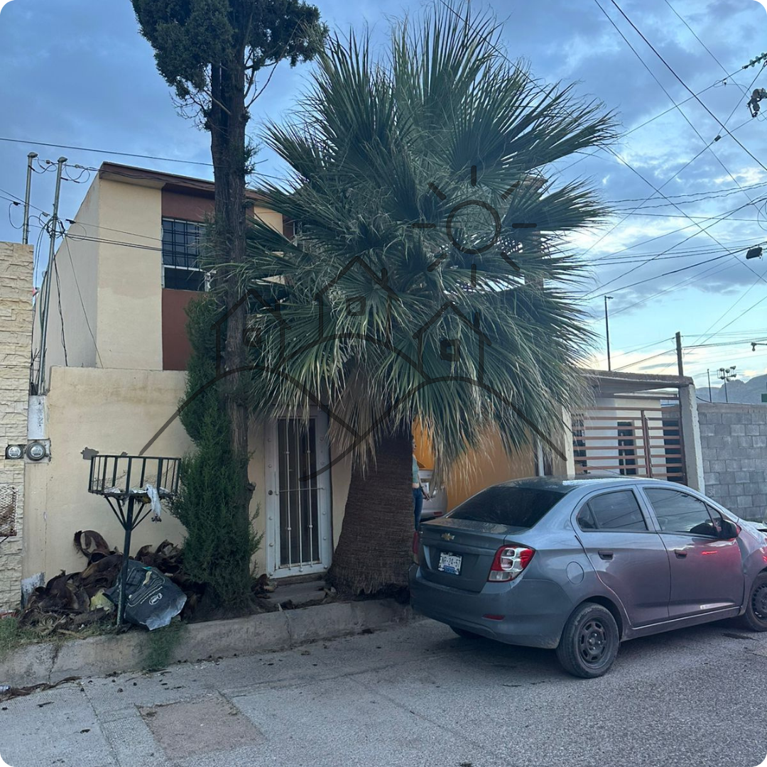 1 de 12: FACHADA