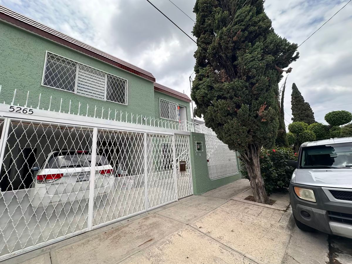 https://assets.easybroker.com/property_images/5486671/95144151/EB-UB6671.heic?version=1756522342