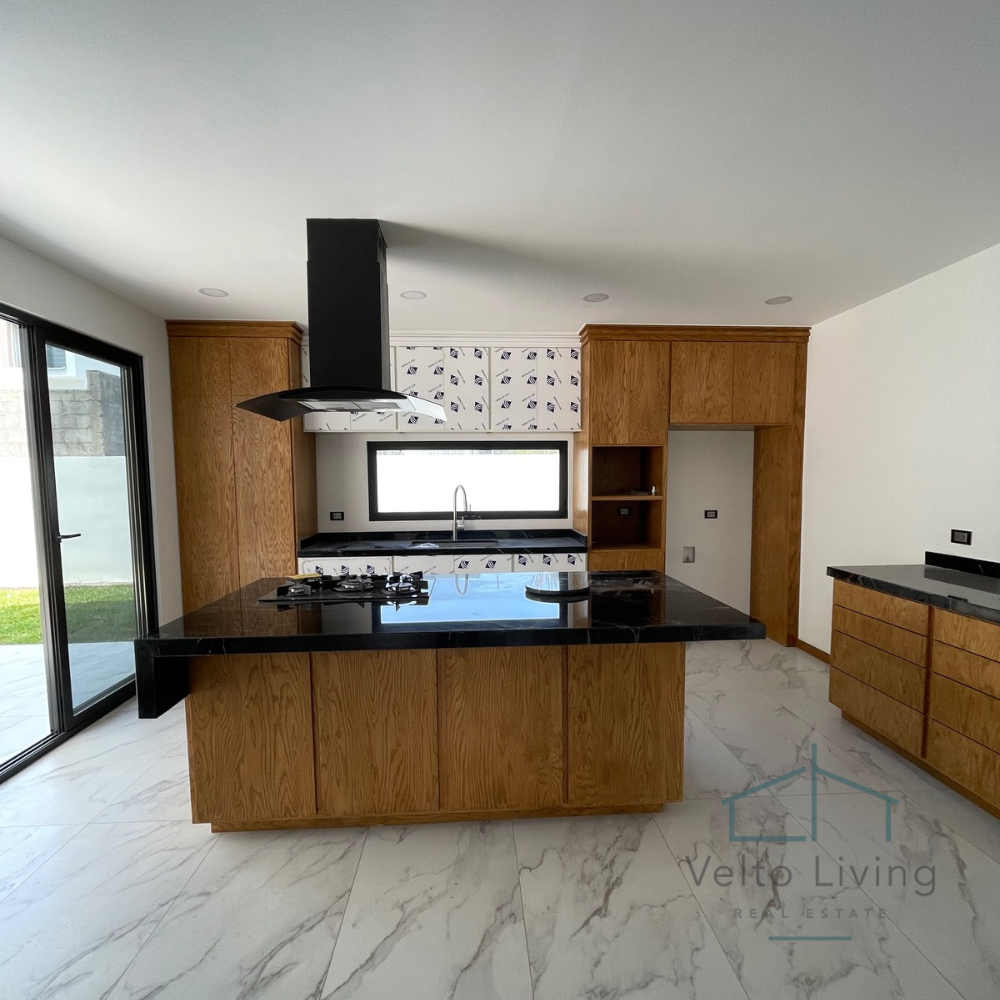 2 of 8: Cocina