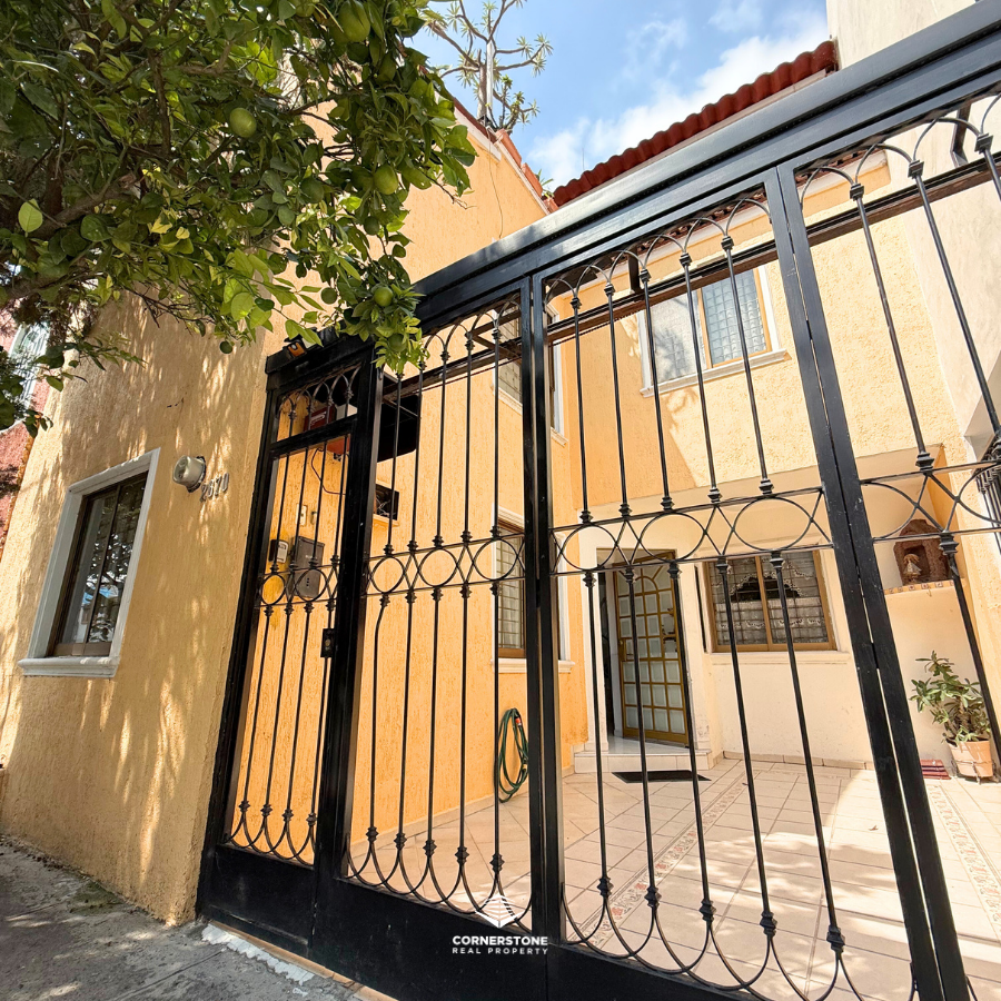 2 of 29: Casa en venta en tlaquepaque