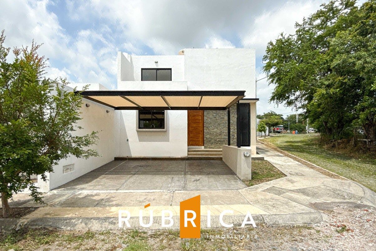 Casa en Venta en Fraccionamiento Camino Real, Cuauhtemoc, Colima.