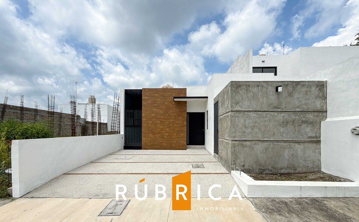 Casa en Venta en Fraccionamiento Camino Real, Cuauhtemoc, Colima.