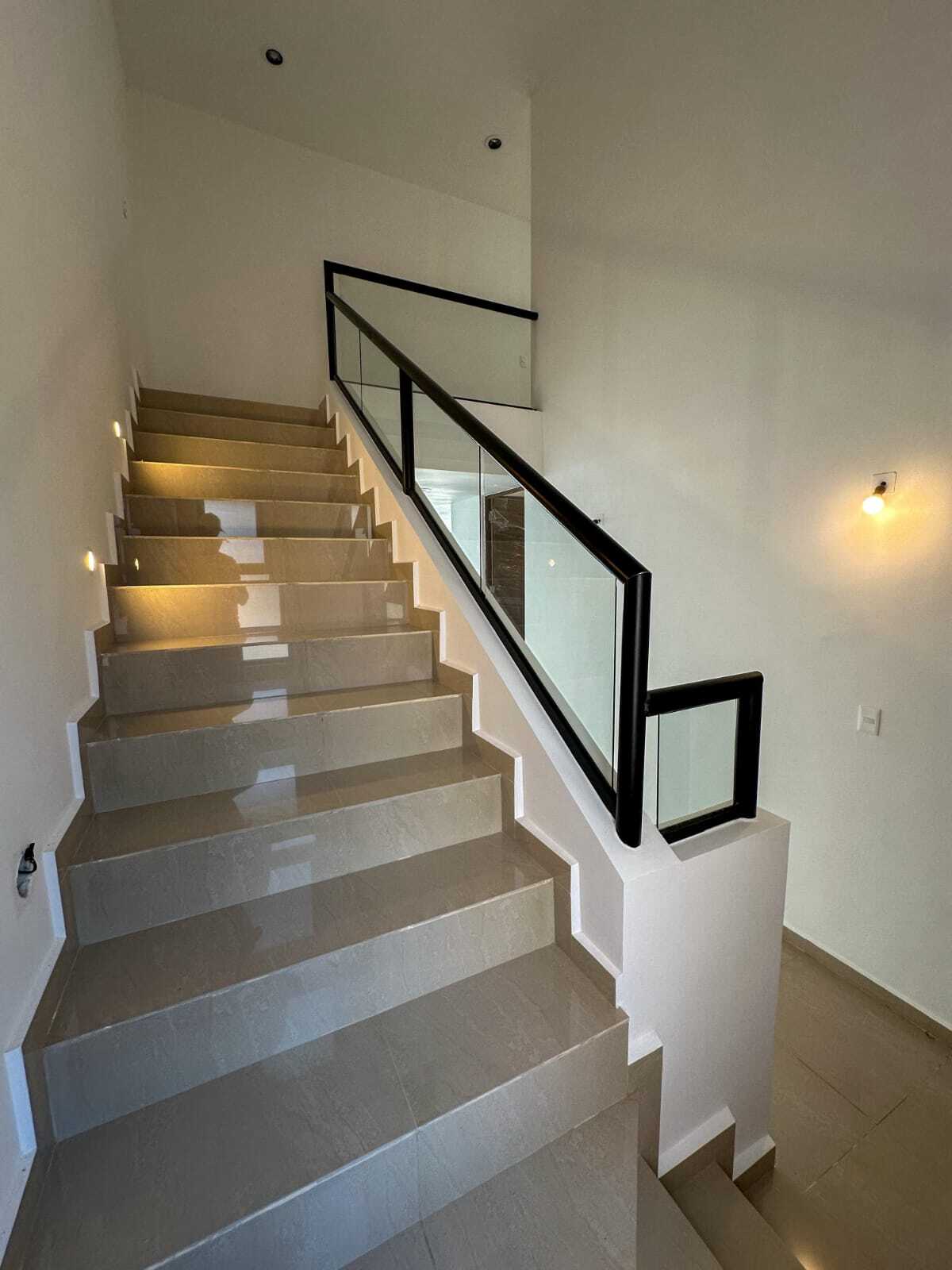 7 de 17: Escalera