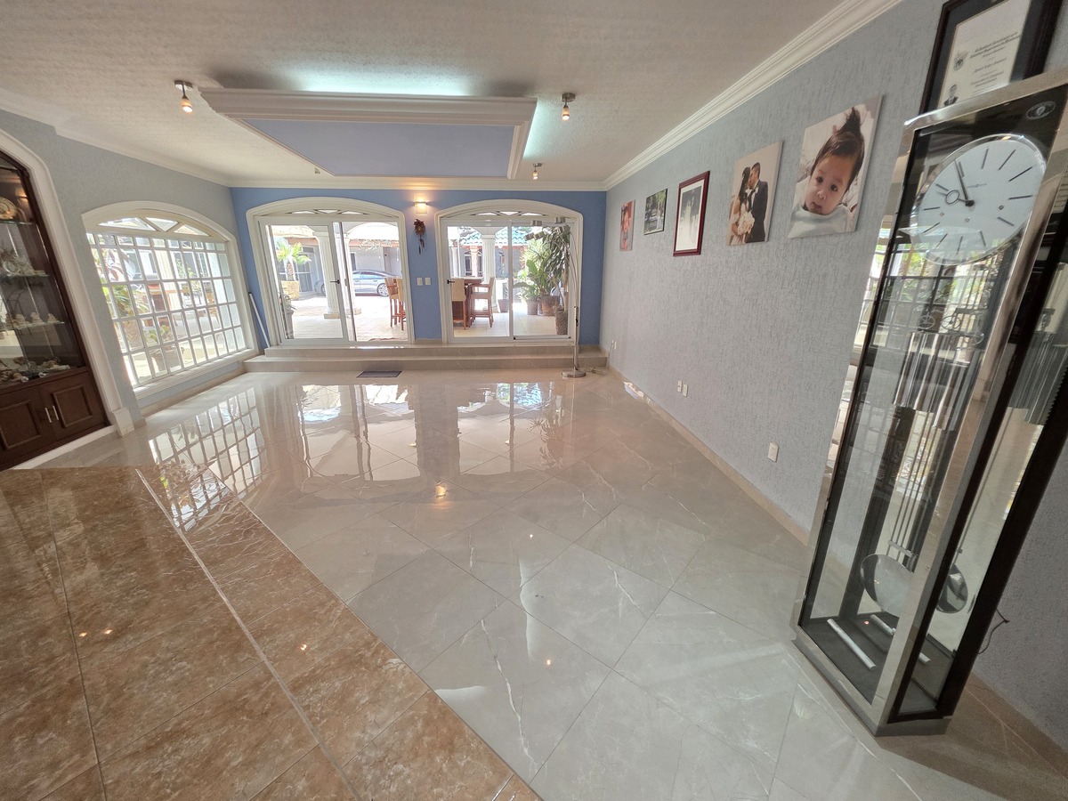 9 of 39: SALA CON SALIDA A TERRAZA
