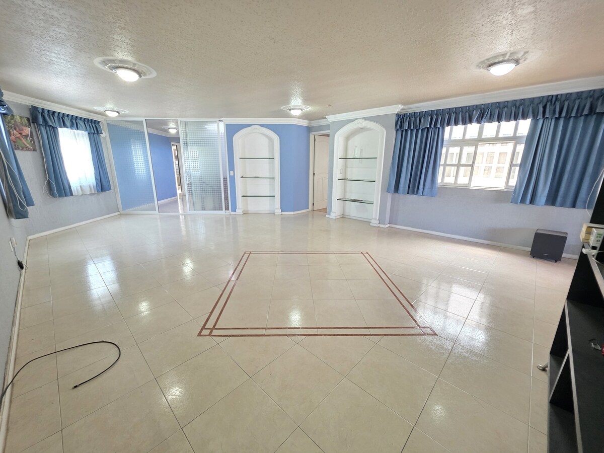 21 of 39: SALA DE TV