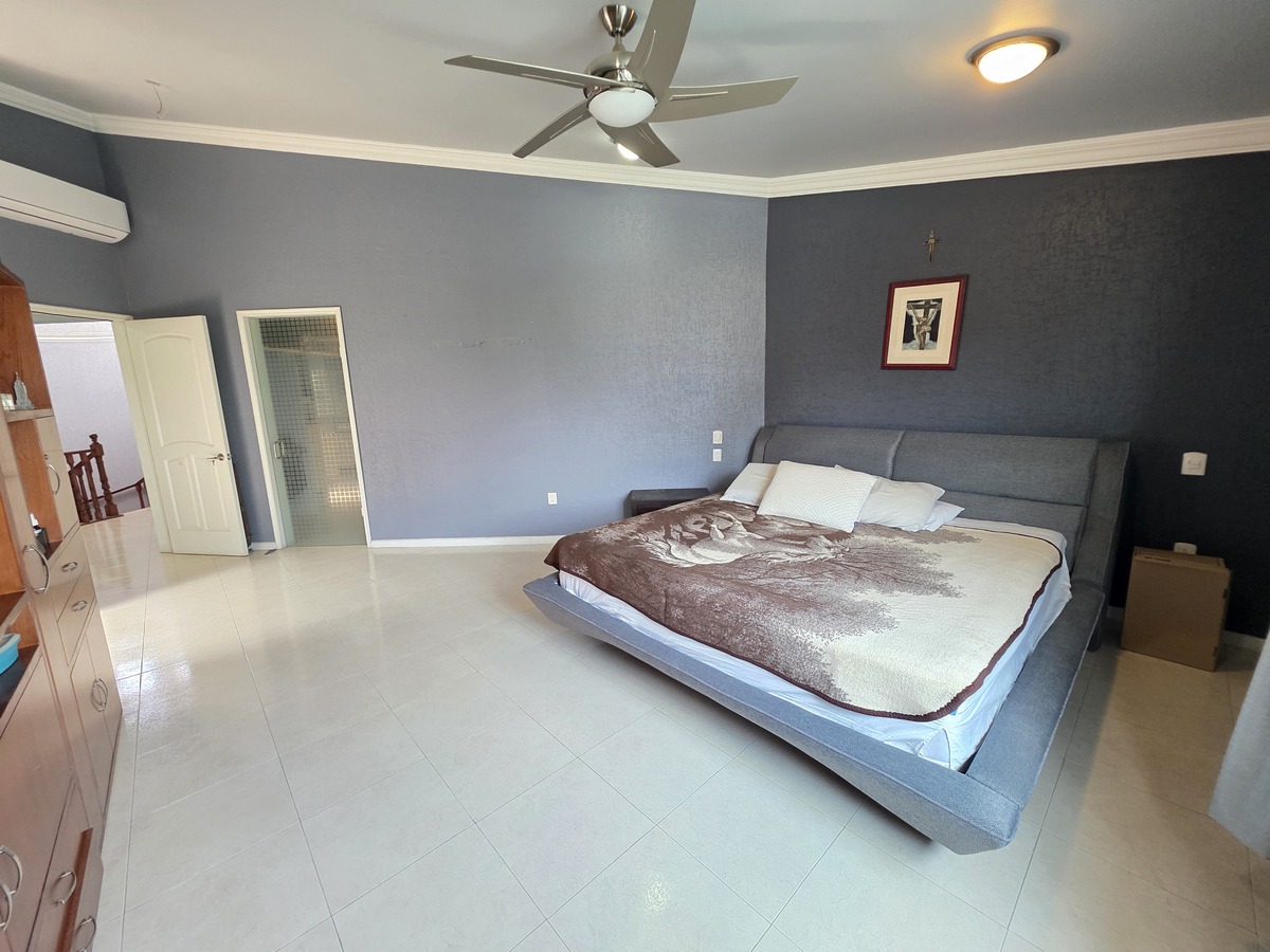 23 of 39: HABITACION PRINCIPAL