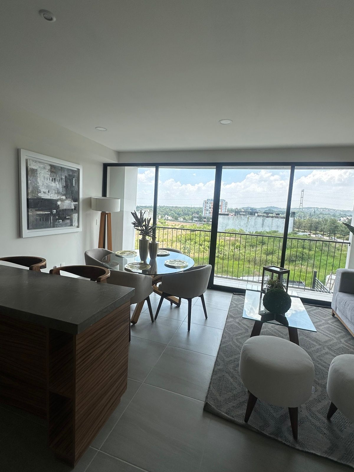 foto ilustrativa con muebles (no incluidos), foto 1 de 17