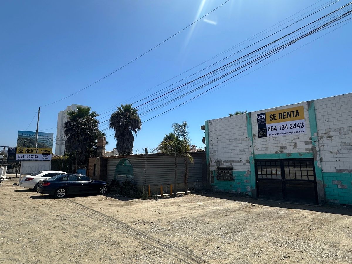 11 de 14: 28m frente a carretera