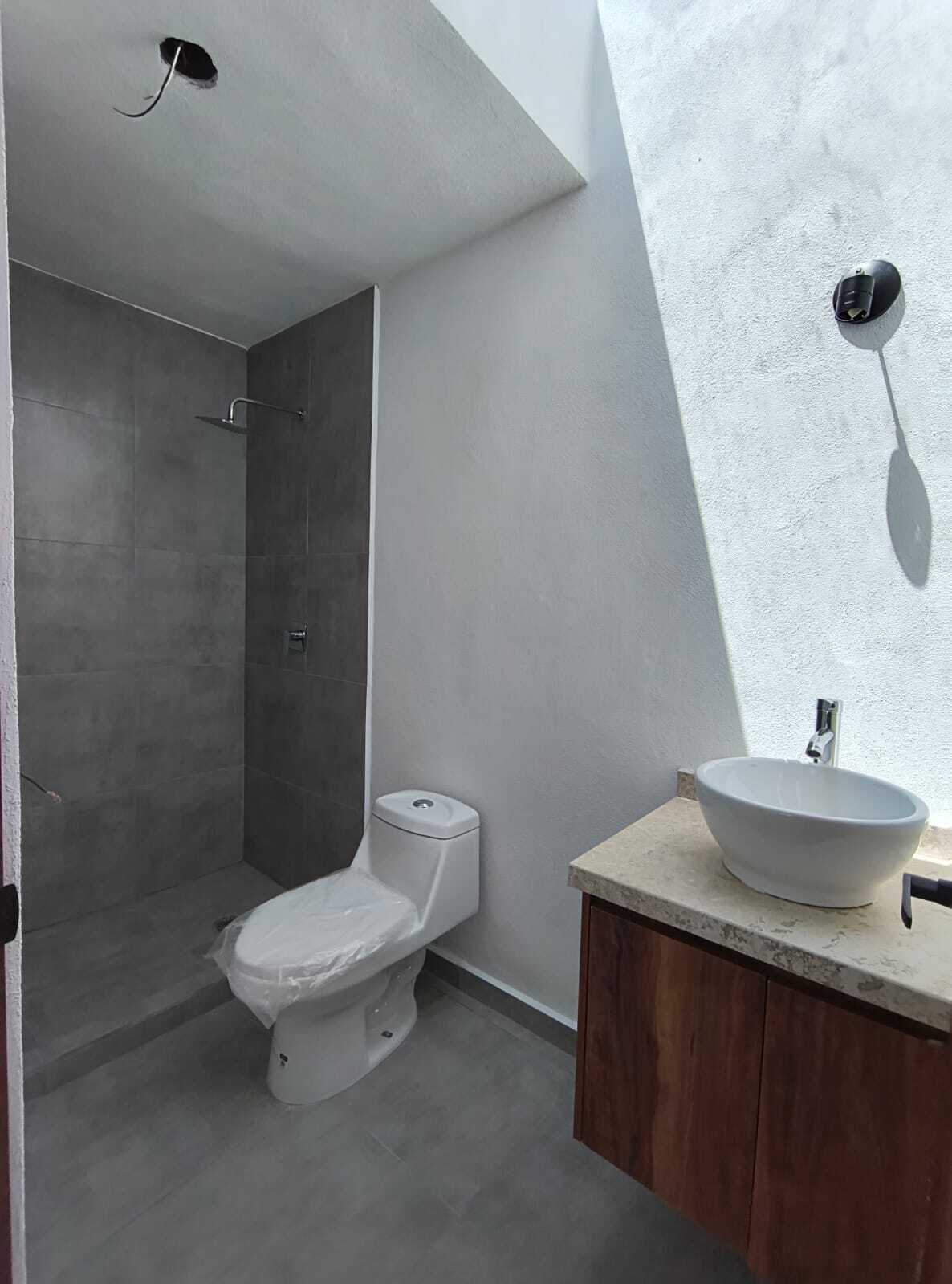 13 of 13: Baño completo