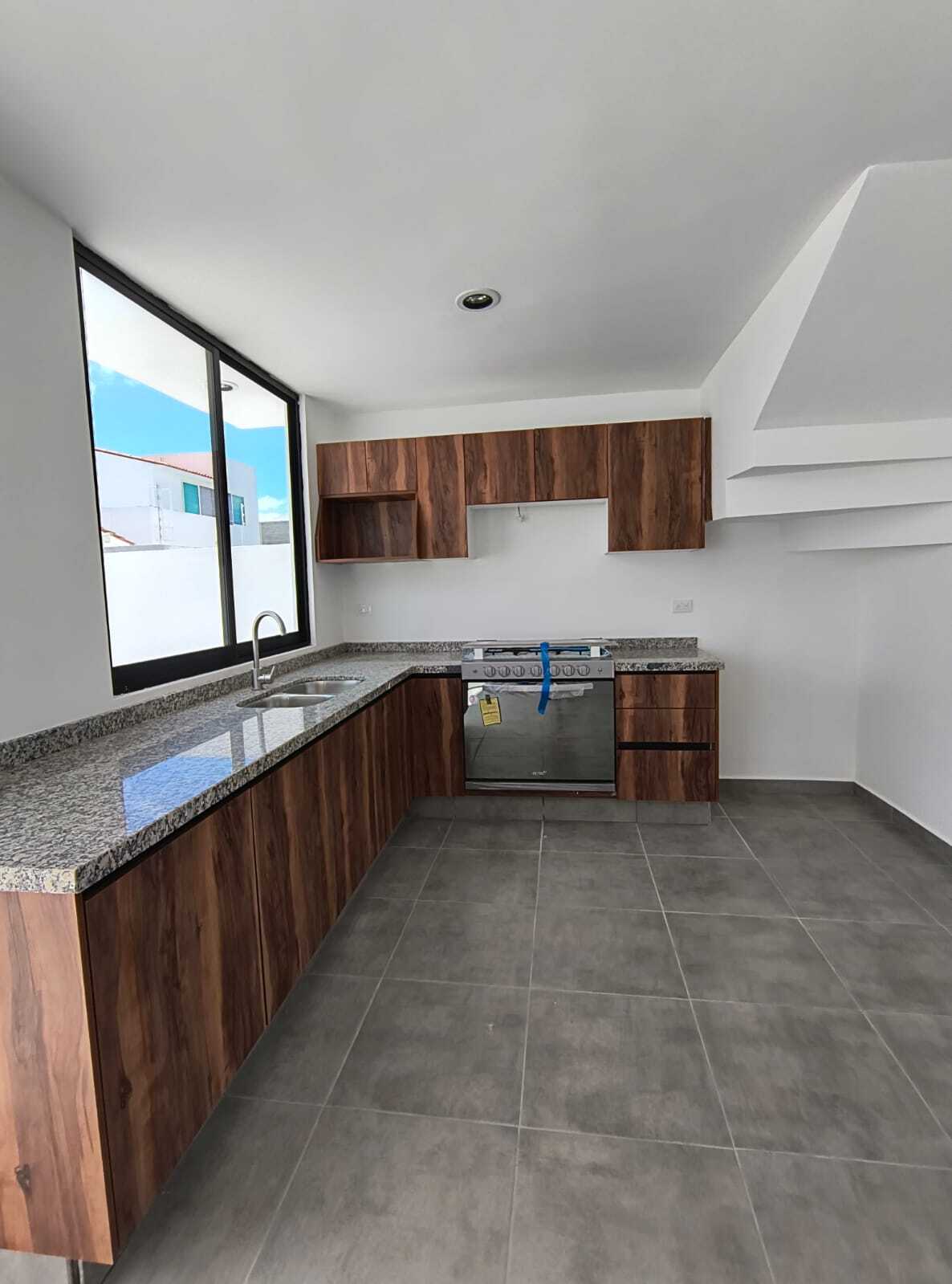 2 of 13: Cocina integral
