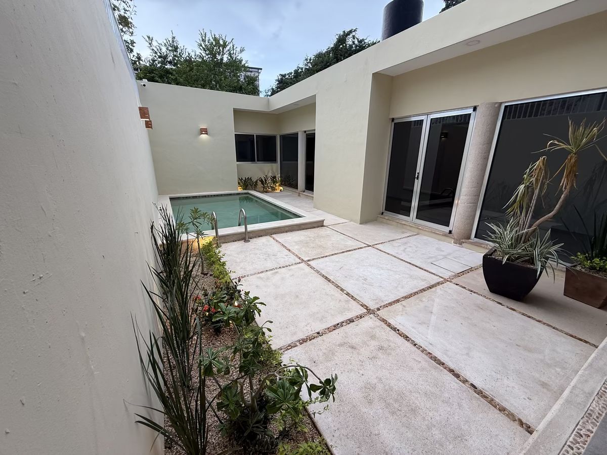5 de 19: Área de Piscina