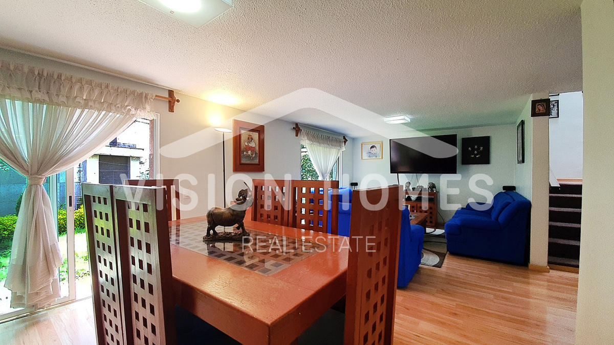 5 de 31: Comedor con salida a jardín