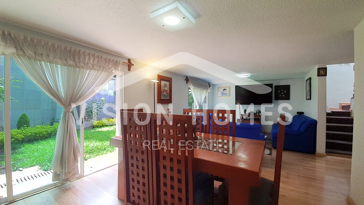 4 de 31: Comedor con salida a jardín