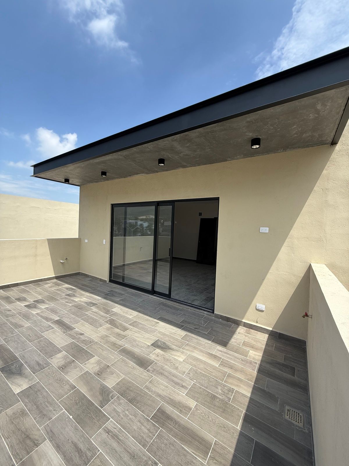 4 de 19: Terraza 3er Nivel