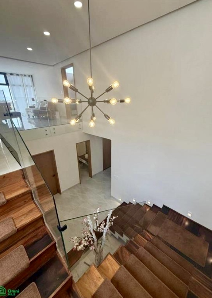 6 of 12: Foyer