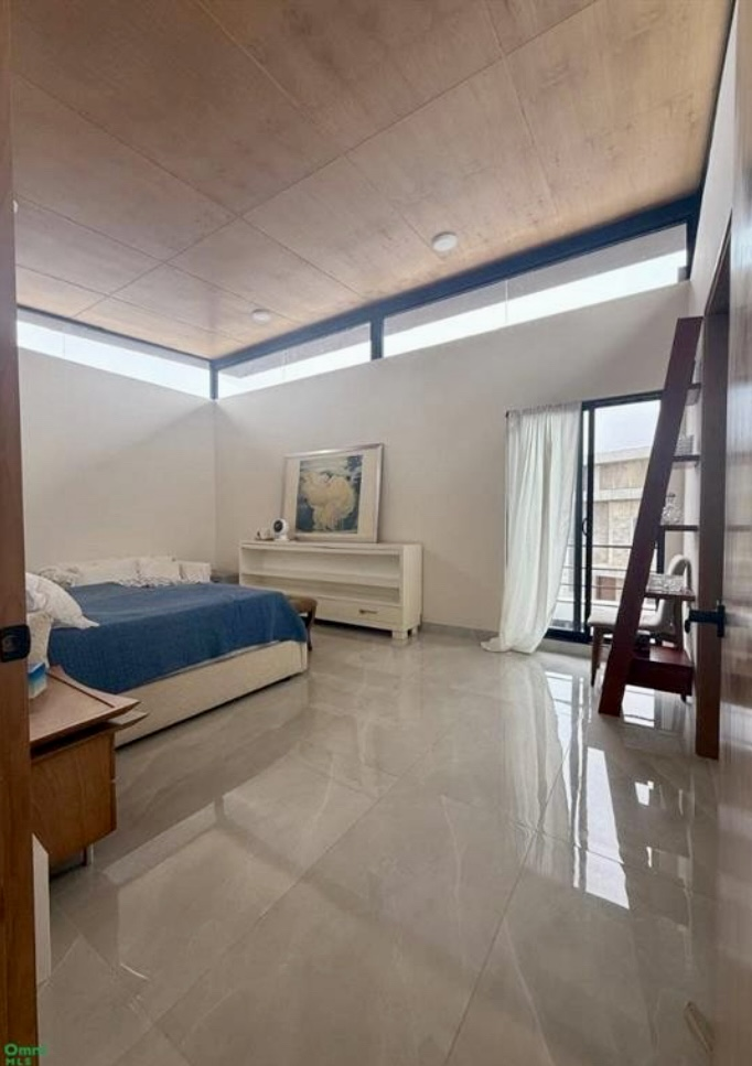10 of 12: Master Bedroom