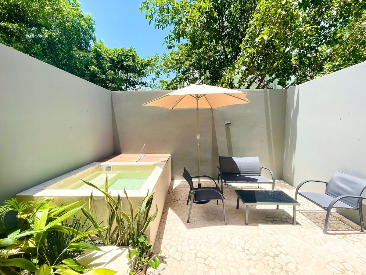 6 of 19: PRIVATE JACUZZI