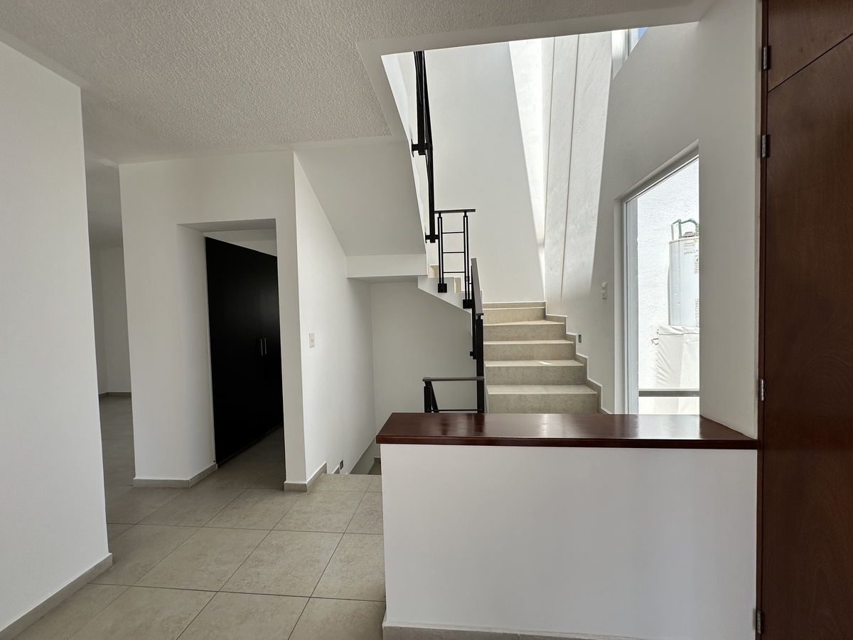 3 de 32: Hall de Entrada