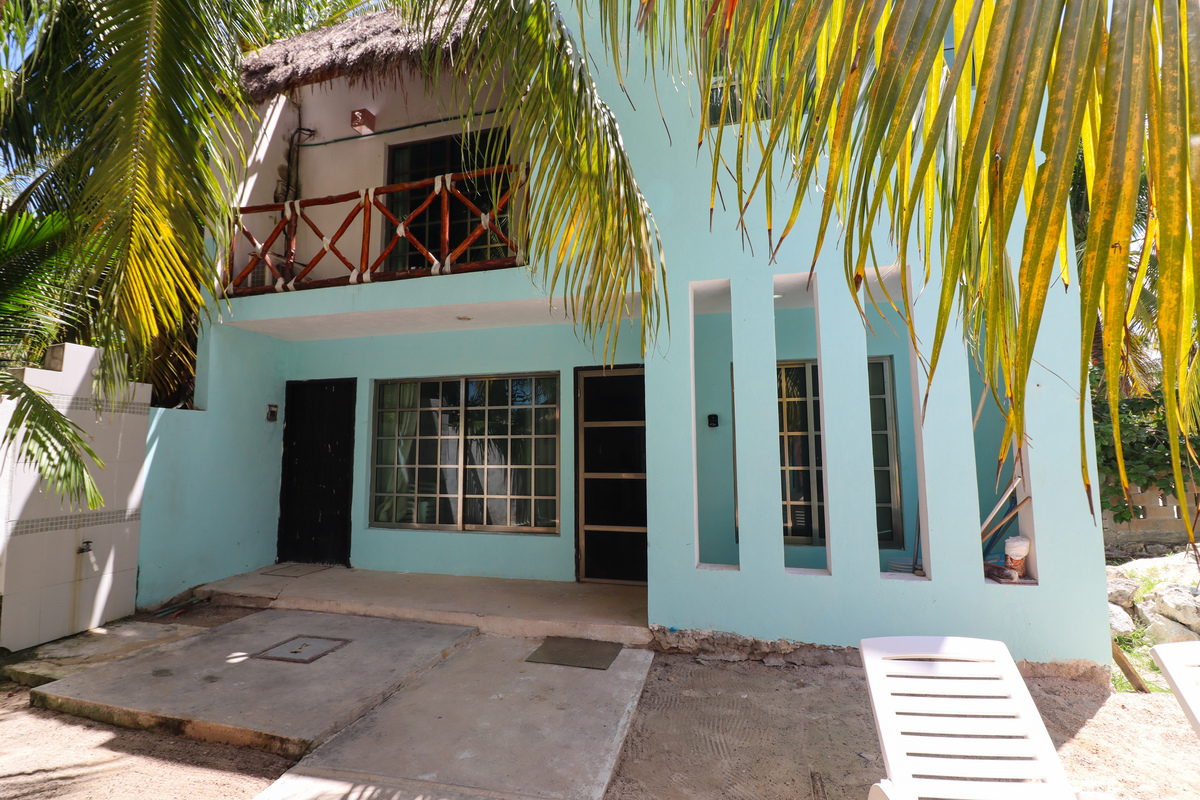35 of 39: La Casa