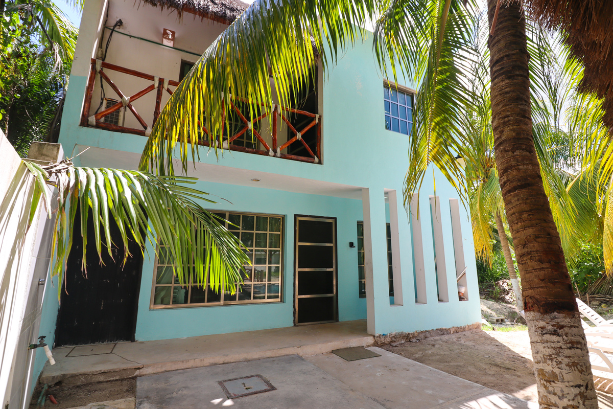 36 of 39: La Casa