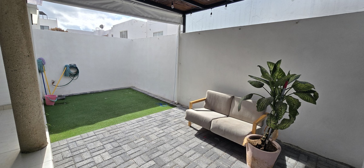 2 de 20: Patio trasero con pergola