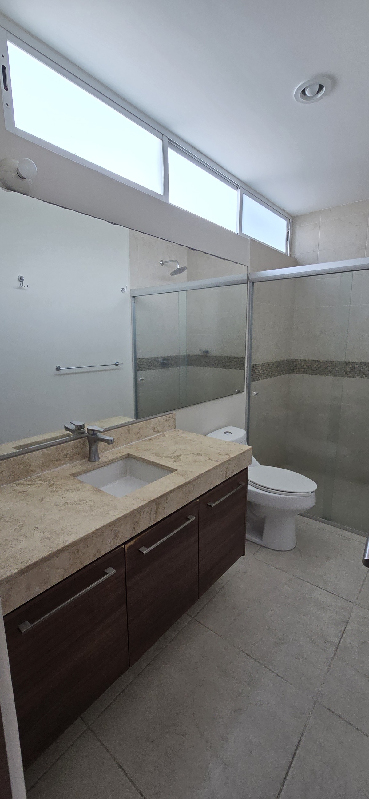 18 de 20: Baño recamara principal
