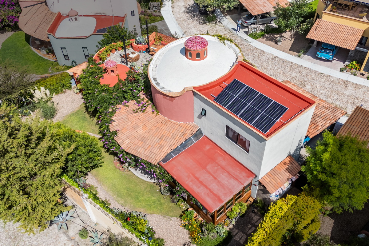 2 de 44: Solar Panels / Paneles Solares