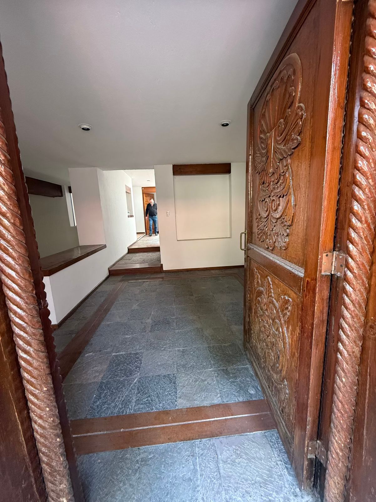 9 de 35: Entrada a la casa