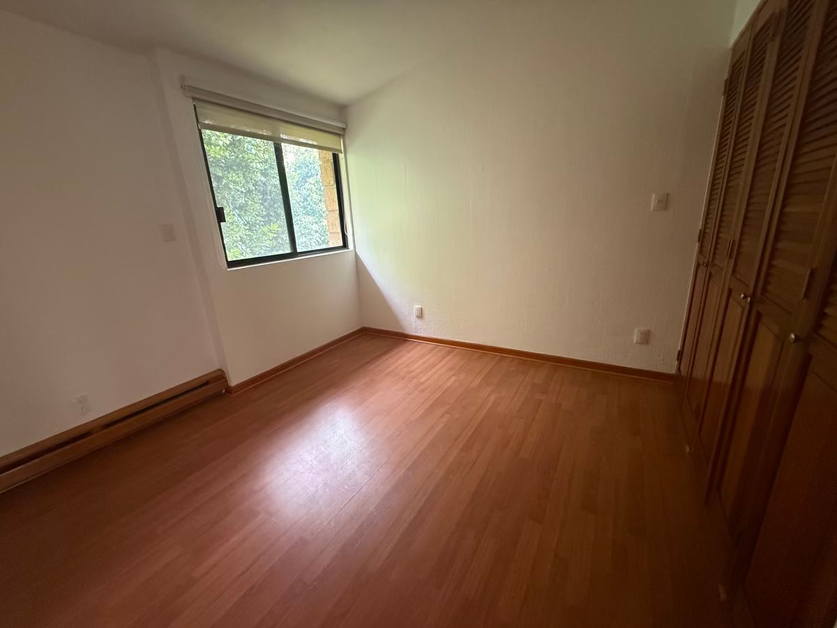 25 de 35: Habitaciónes secundarias con clóset