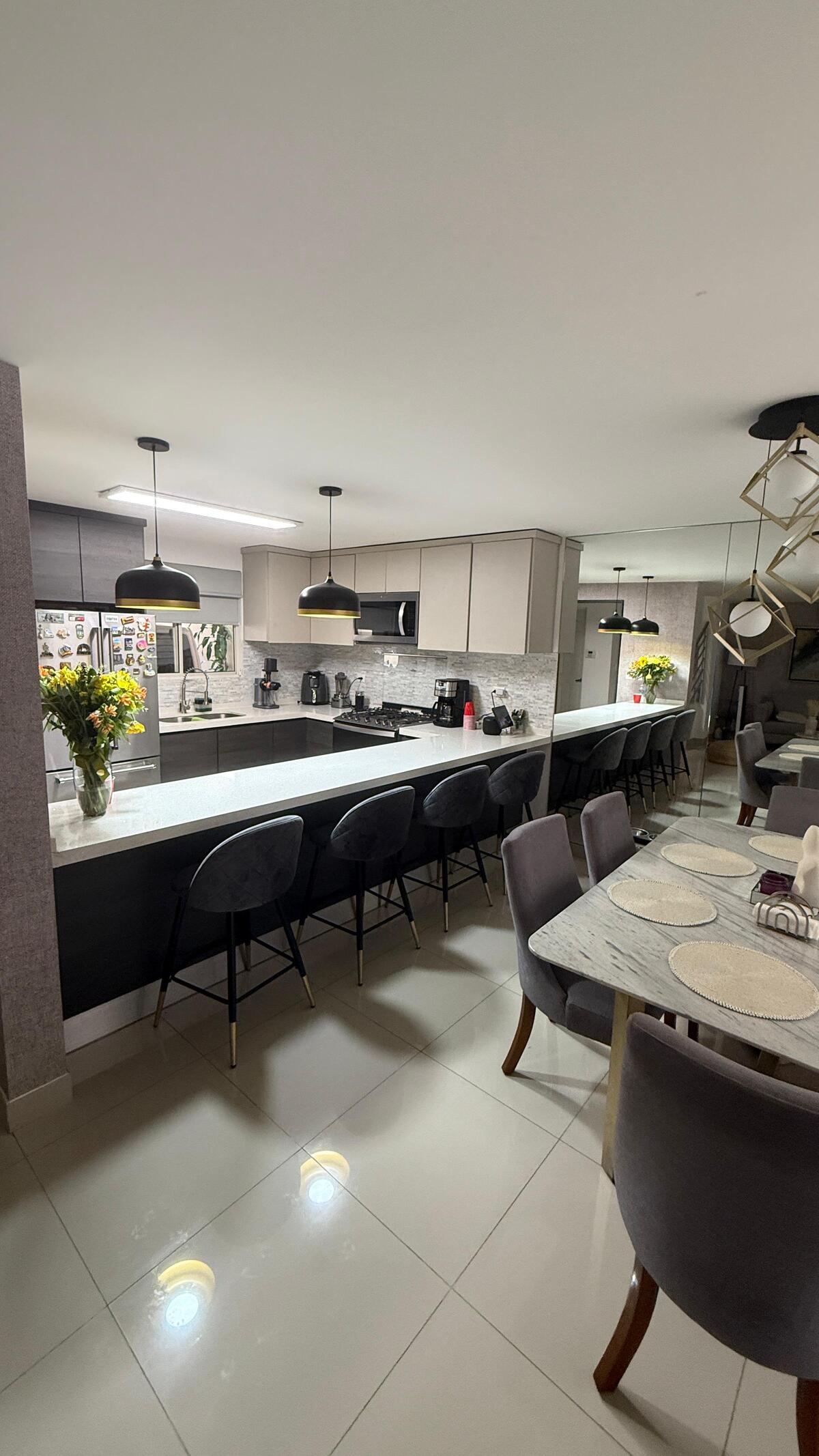 3 of 10: COCINA INCLUYE ESTUFA Y MICRO CAMPANA