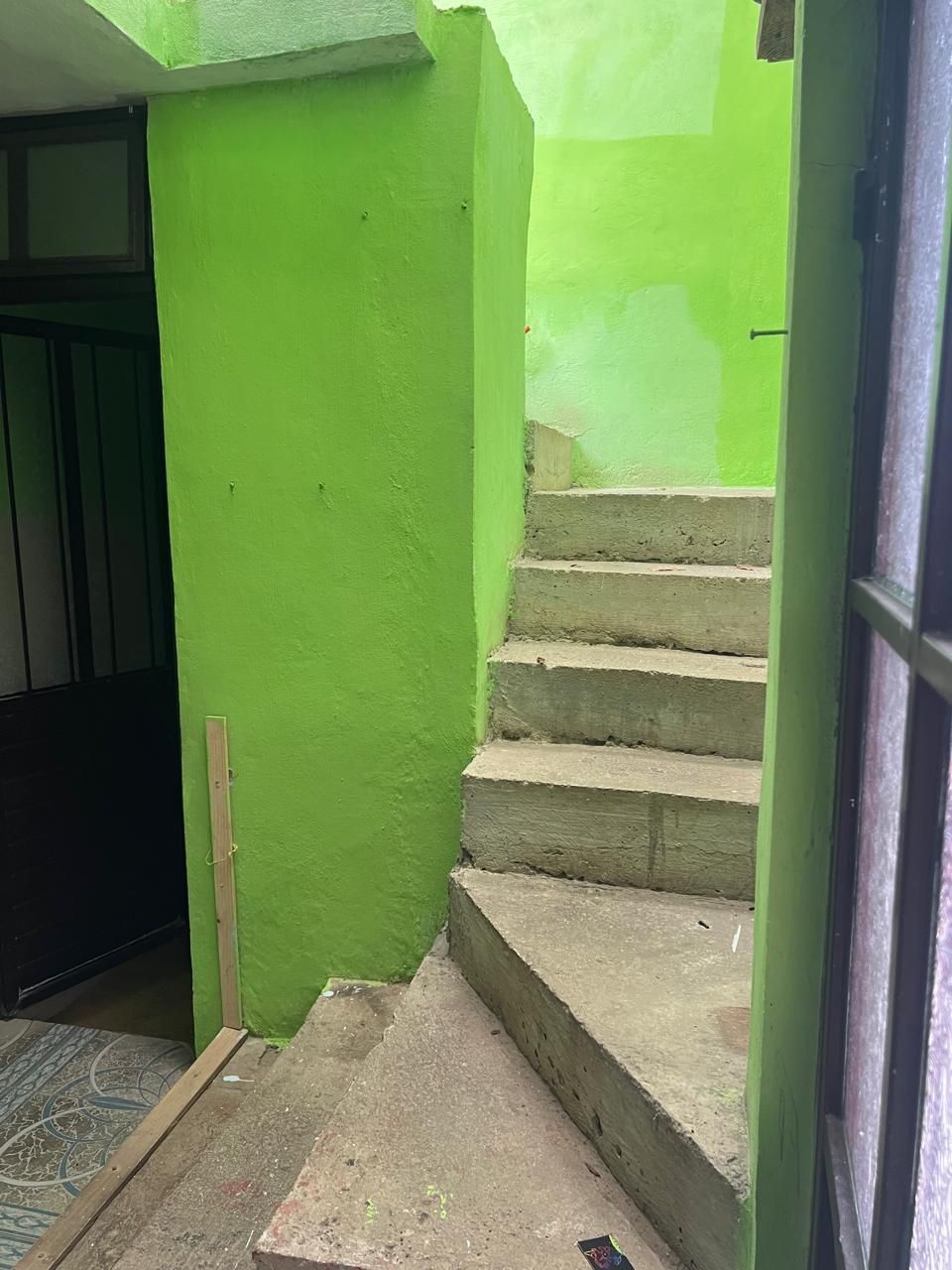 11 de 14: Escaleras 2do Nivel