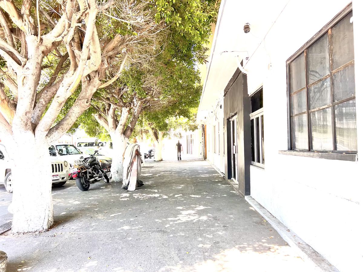 16 de 18: Vista hacia Calle Esquerro