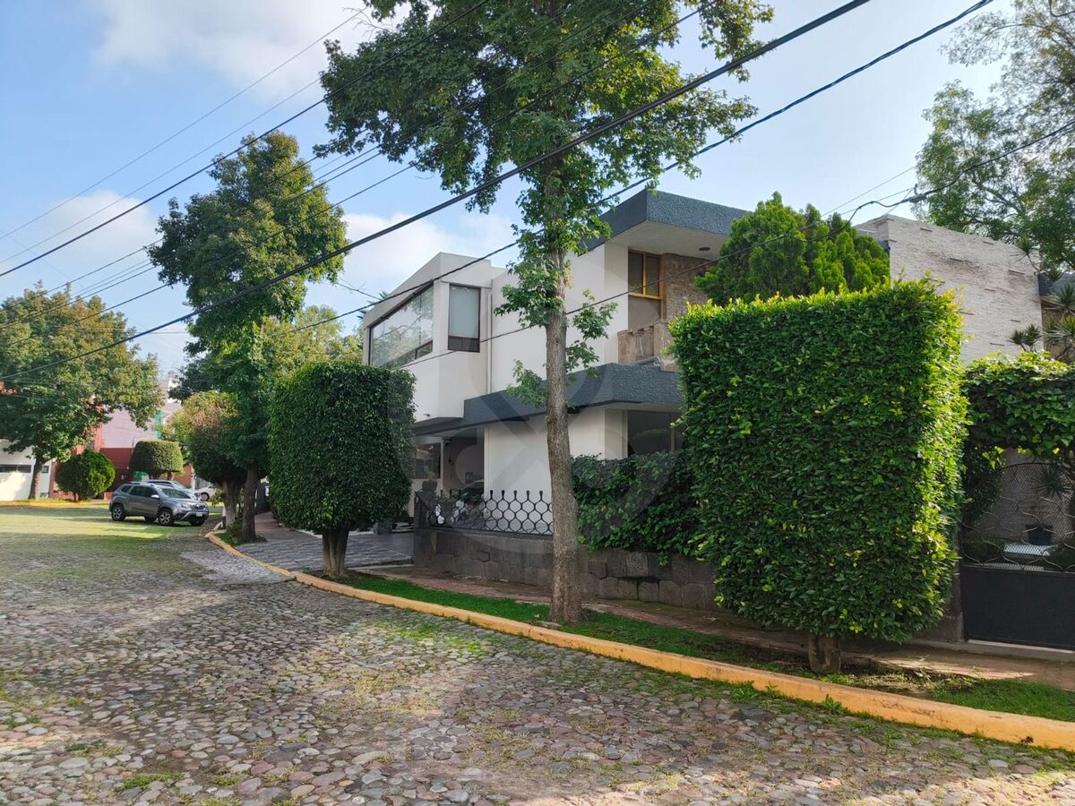 3 de 28