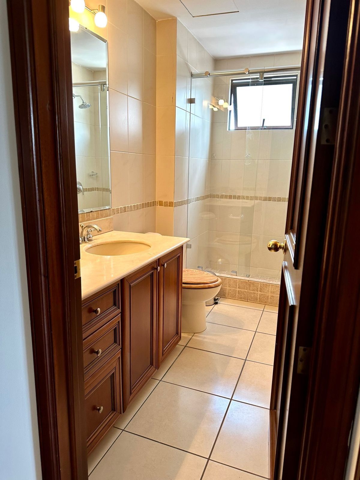 Apartamento en Zona 10, Guatemala, foto 12 de 14