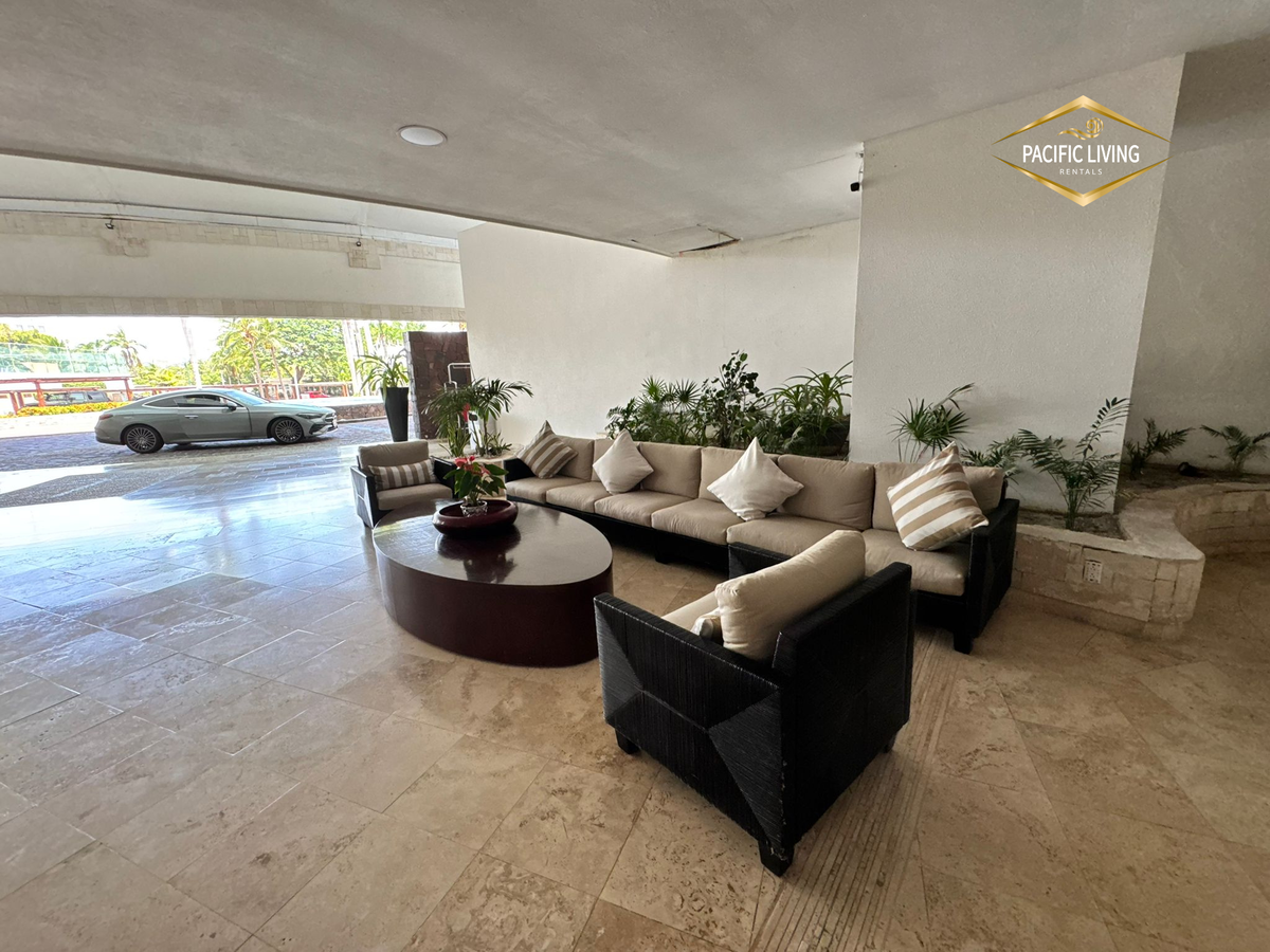 3 de 33: Lobby