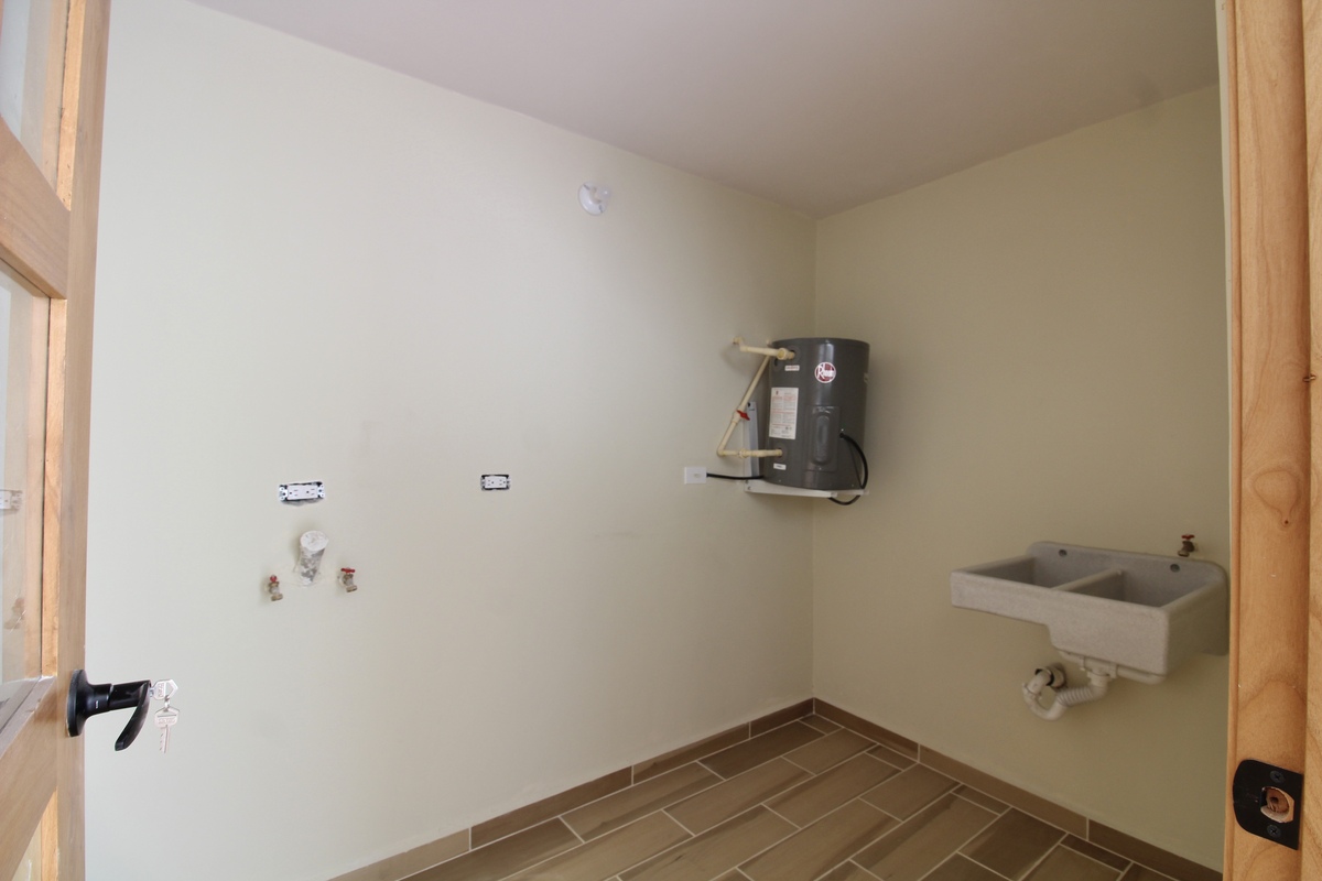 3 de 15: Cuarto de servicio