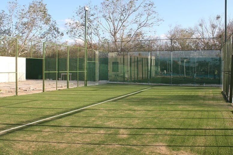 45 de 50: Cancha de Paddel