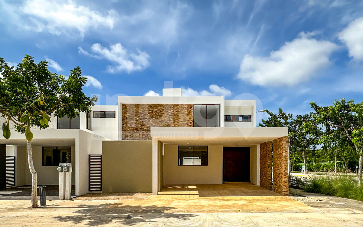 1 de 50: Fachada Frontal