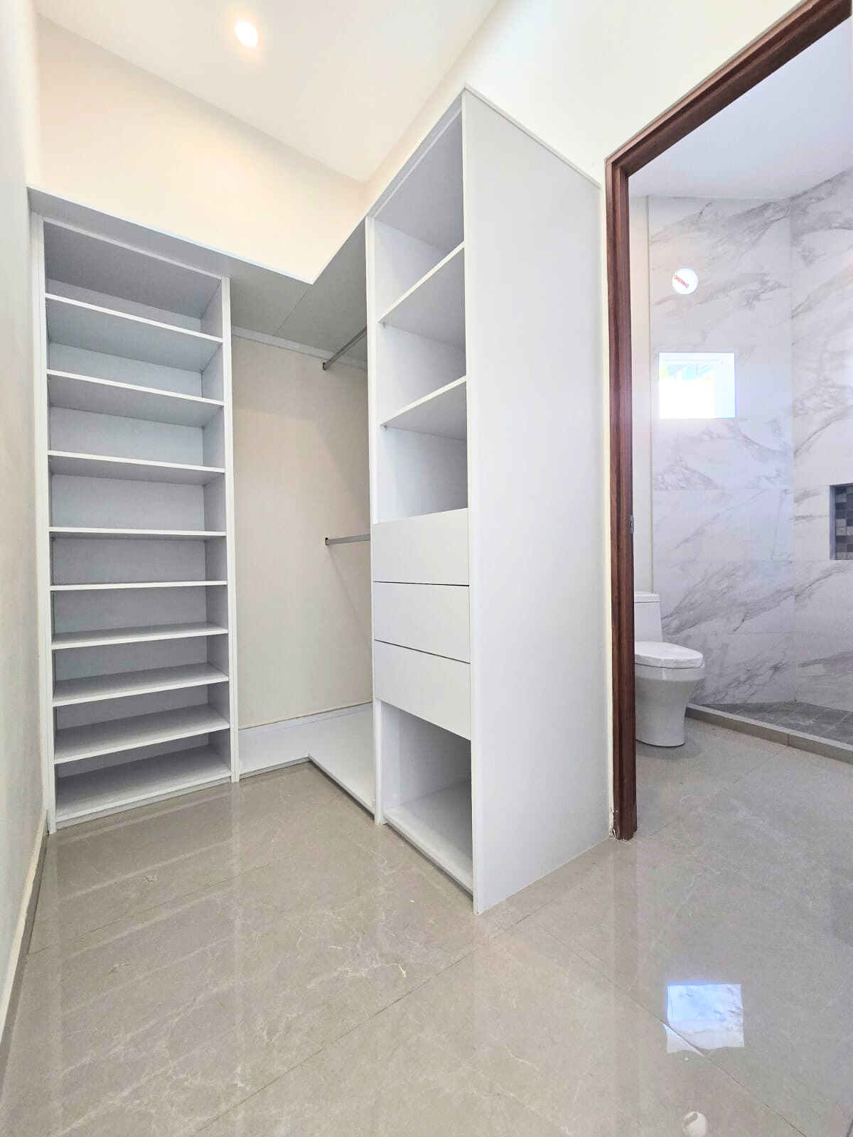 15 of 21: Walkin closet Rec. 2