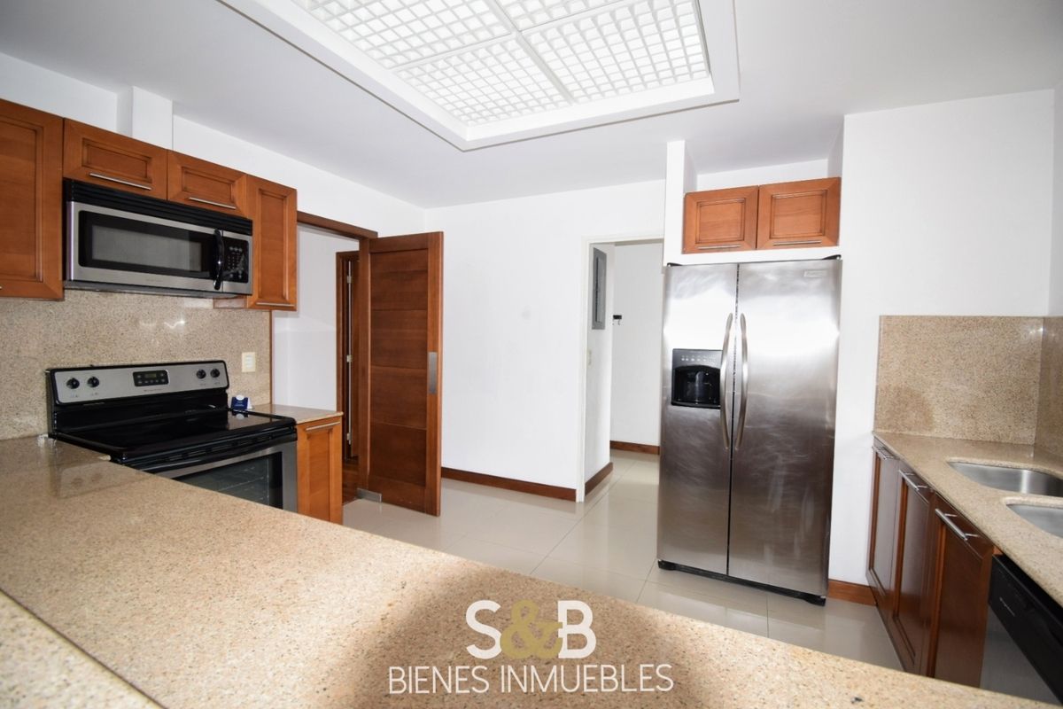 Apartamento en Zona 10, Guatemala, foto 5 de 10