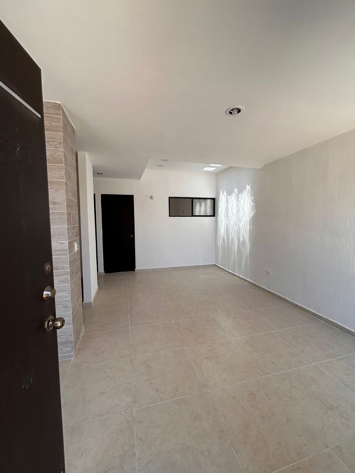 6 de 14: Amplia Sala